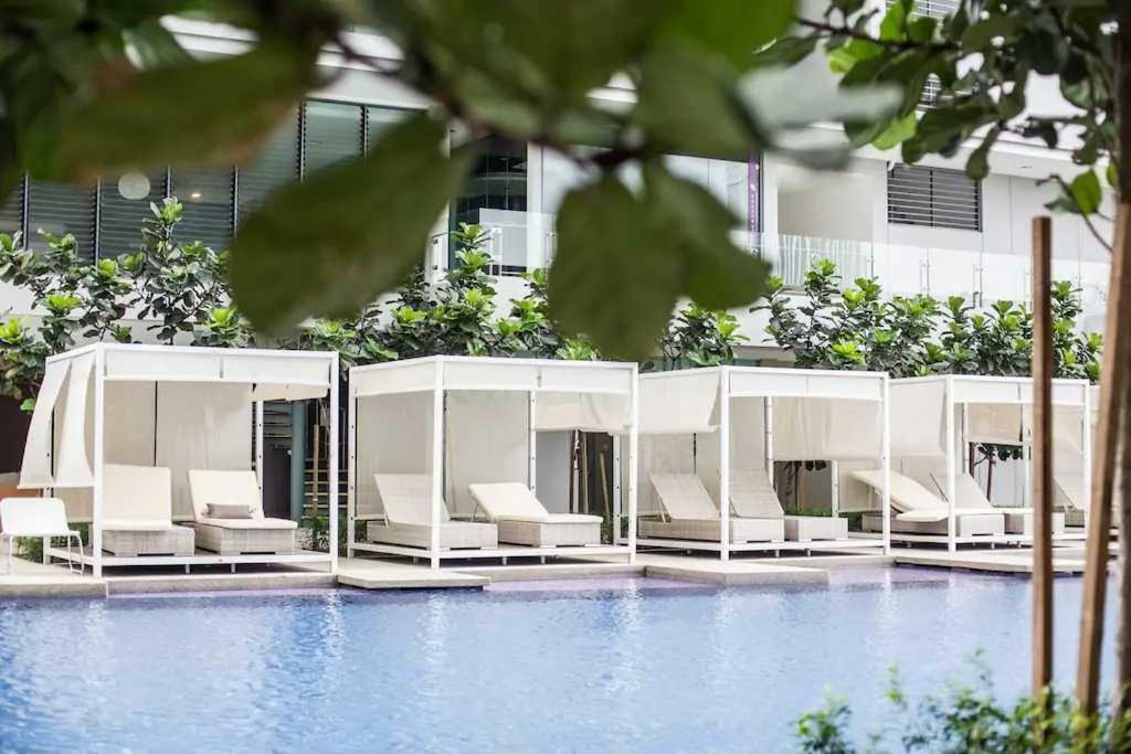 The Robertson Residences *